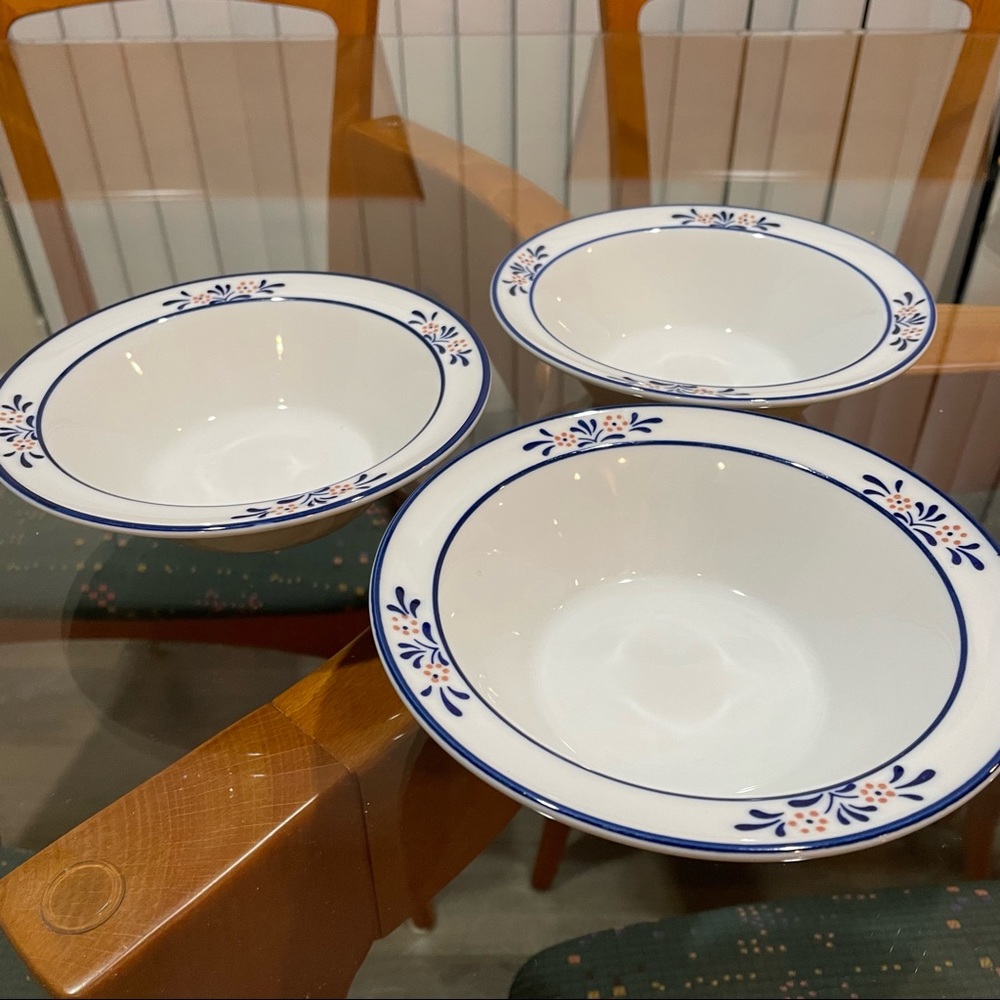 Set of 3 Fine China Japan Fruit Bowls